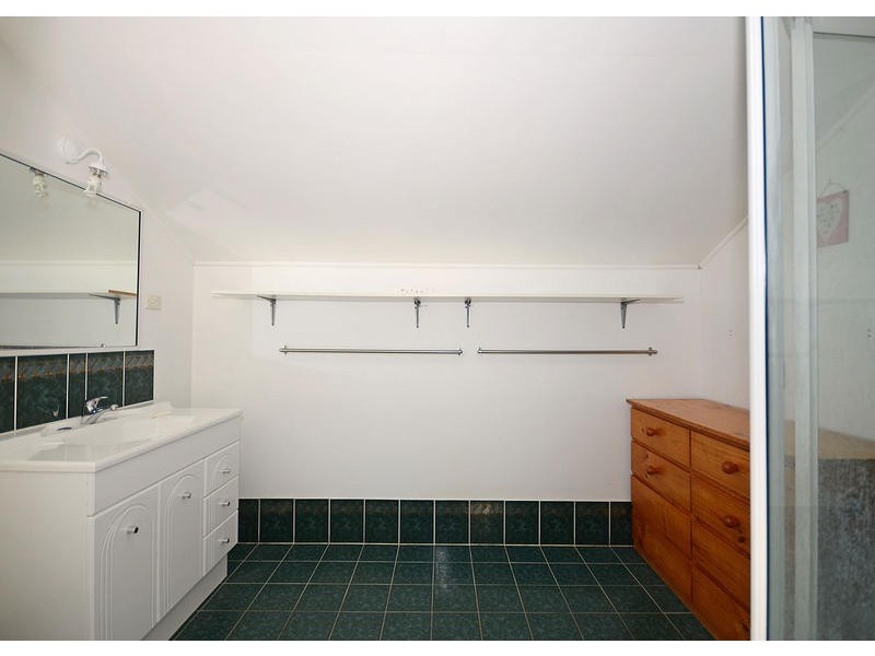 51 Hansen Street, Urangan QLD 4655