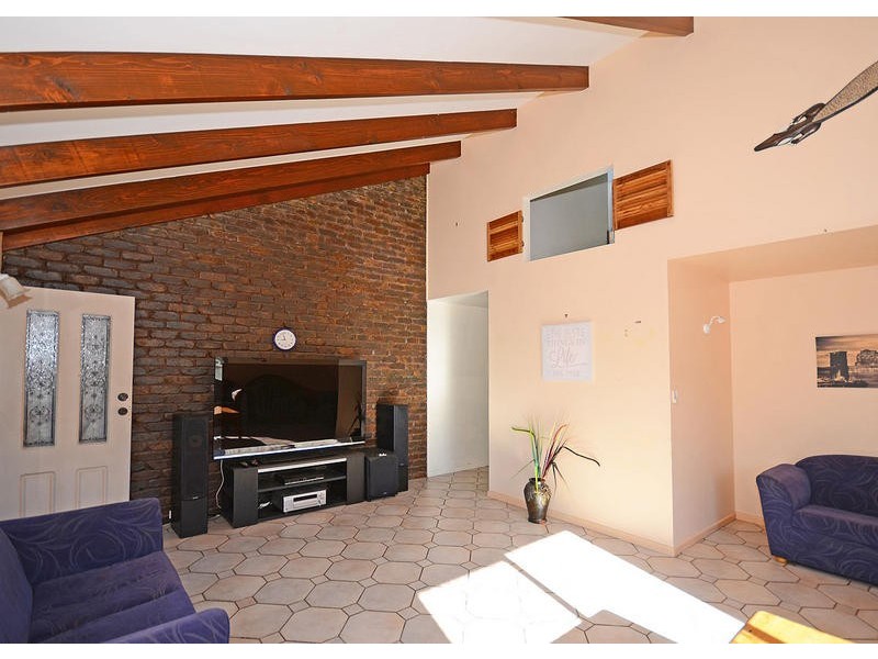 51 Hansen Street, Urangan QLD 4655