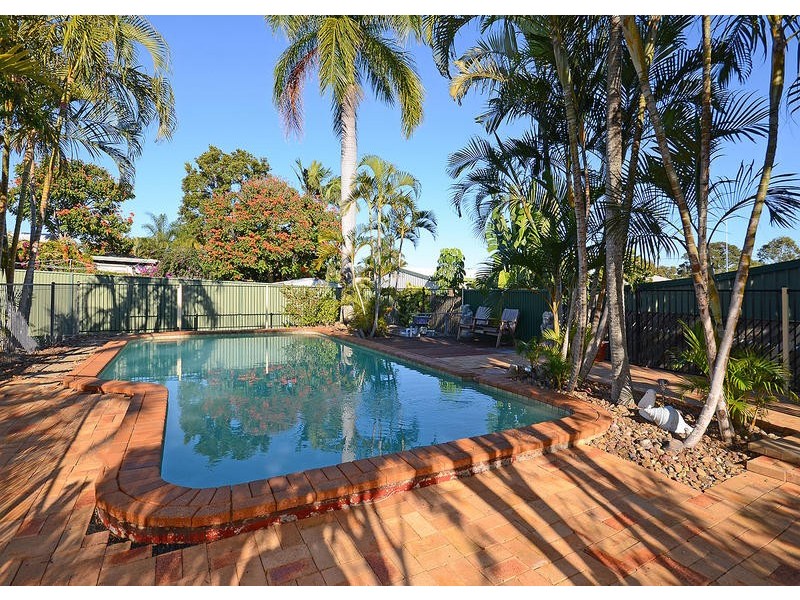 51 Hansen Street, Urangan QLD 4655