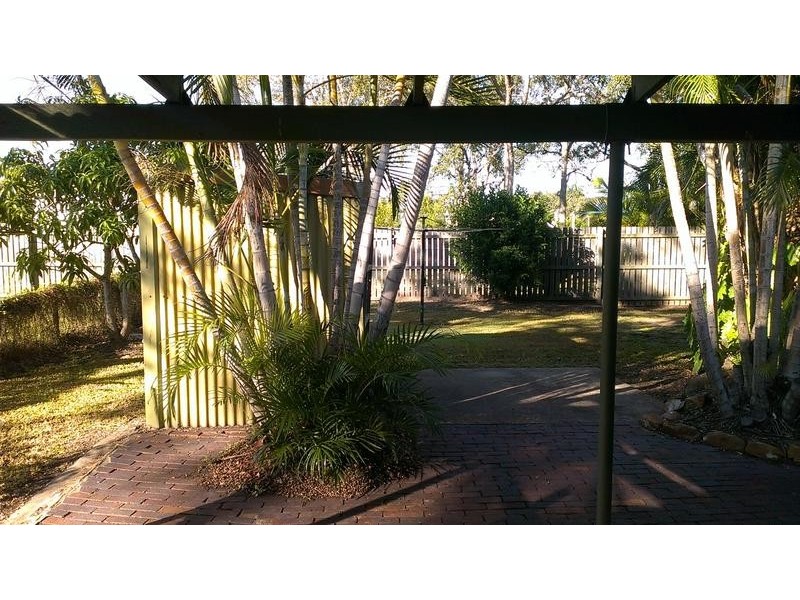 609 Boat Harbour Drive, Urangan QLD 4655