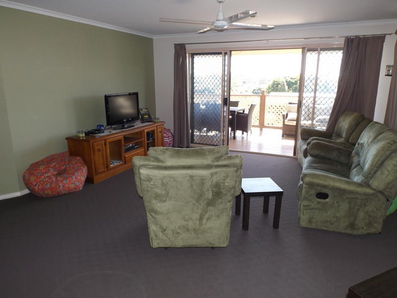 57 Hillcrest Avenue, Scarness QLD 4655