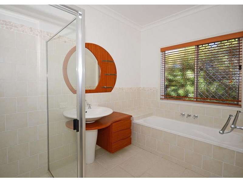 31 Jonwest Close, Torquay QLD 4655