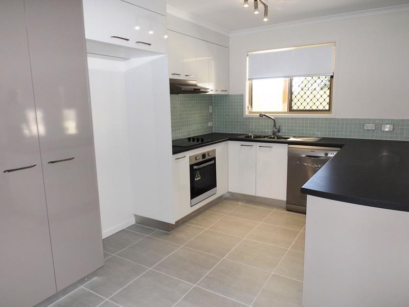 5 Jovi Crt, Scarness QLD 4655