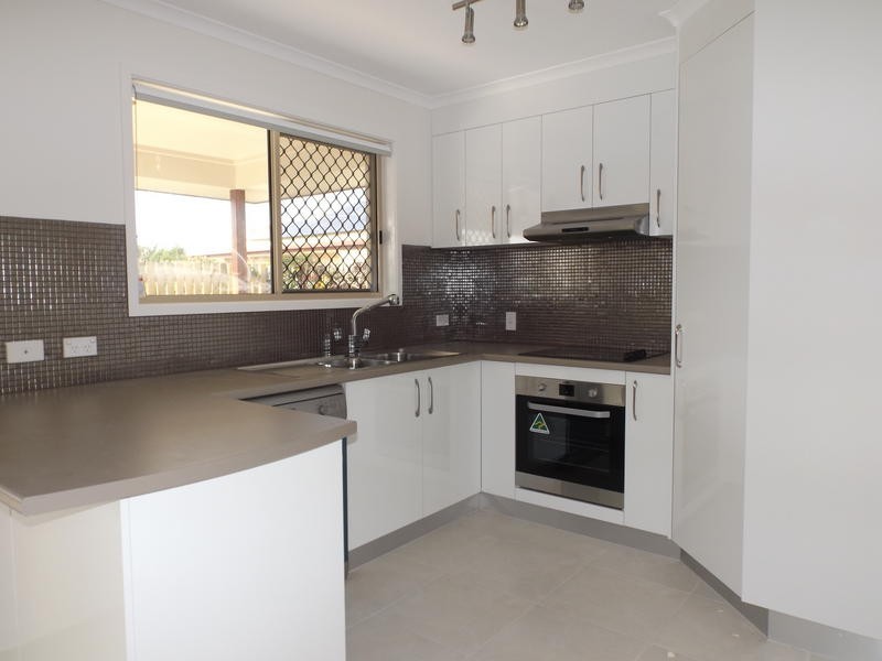 5 Jovi Crt, Scarness QLD 4655