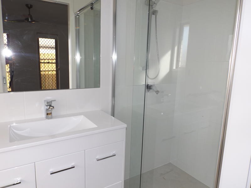 5 Jovi Crt, Scarness QLD 4655