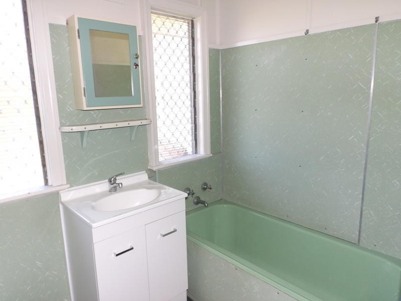 18 Gossner St, Scarness QLD 4655