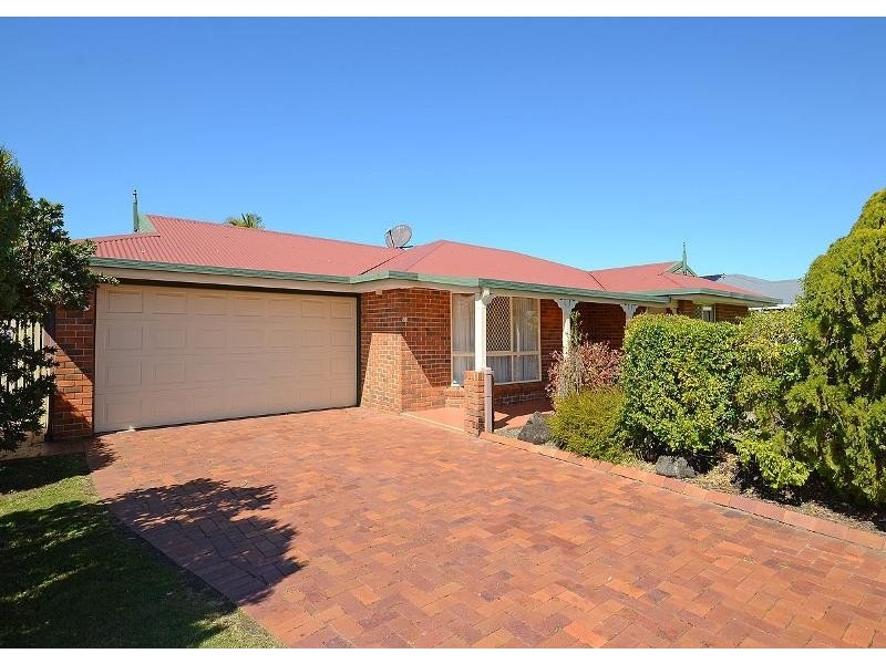 14 Mackay Dr, Kawungan QLD 4655