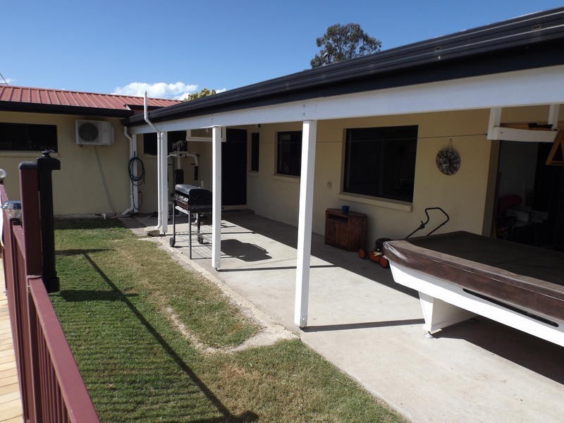 174 Truro St, Urangan QLD 4655