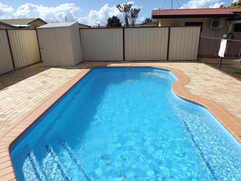 174 Truro St, Urangan QLD 4655