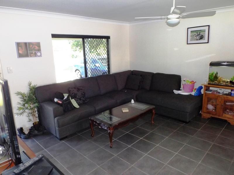 174 Truro St, Urangan QLD 4655