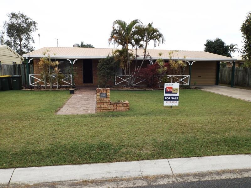 30 Sunset Cr, Torquay QLD 4655