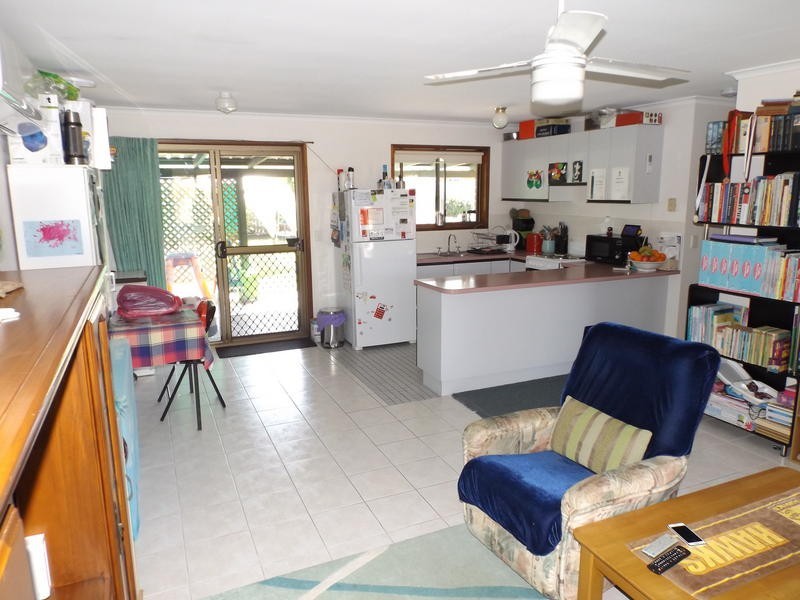 30 Sunset Cr, Torquay QLD 4655