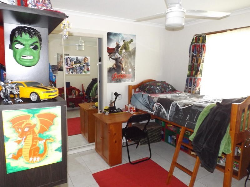 30 Sunset Cr, Torquay QLD 4655