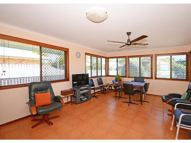 87 Spence St, Point Vernon QLD 4655