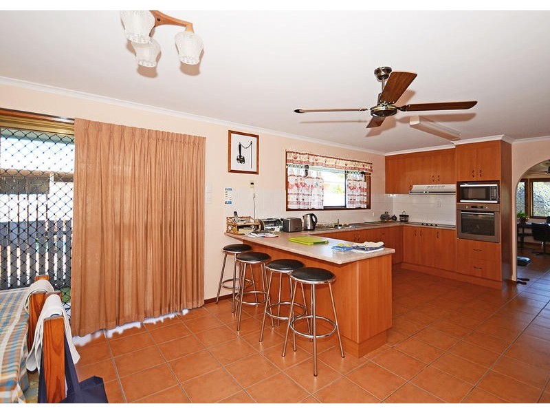 87 Spence St, Point Vernon QLD 4655