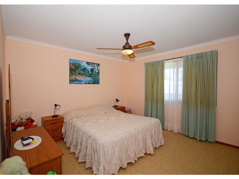 87 Spence St, Point Vernon QLD 4655