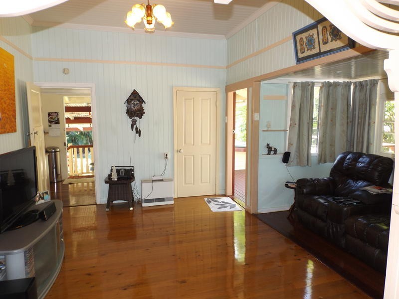 194 Torquay Rd, Scarness QLD 4655