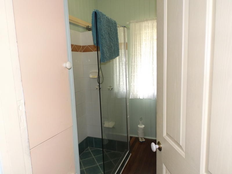194 Torquay Rd, Scarness QLD 4655