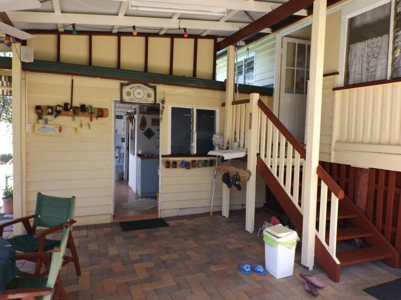 194 Torquay Rd, Scarness QLD 4655