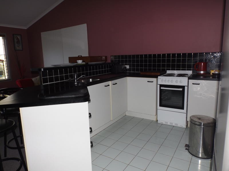 6 / 274 Main St, Kawungan QLD 4655