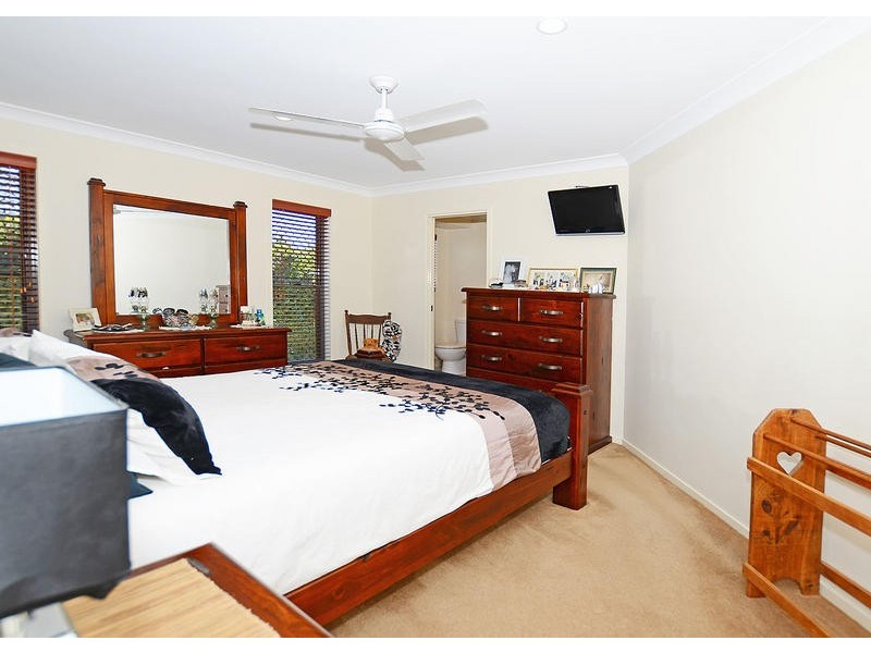 3 Bayridge Heights Dr, Nikenbah QLD 4655