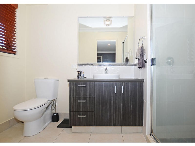 3 Bayridge Heights Dr, Nikenbah QLD 4655