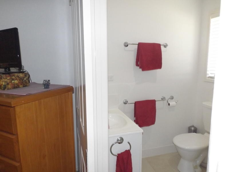 18 Topaz Cct, Urangan QLD 4655
