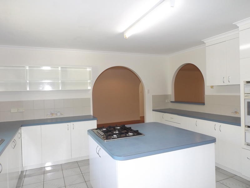 6 Jacobsen Outlook, Urraween QLD 4655