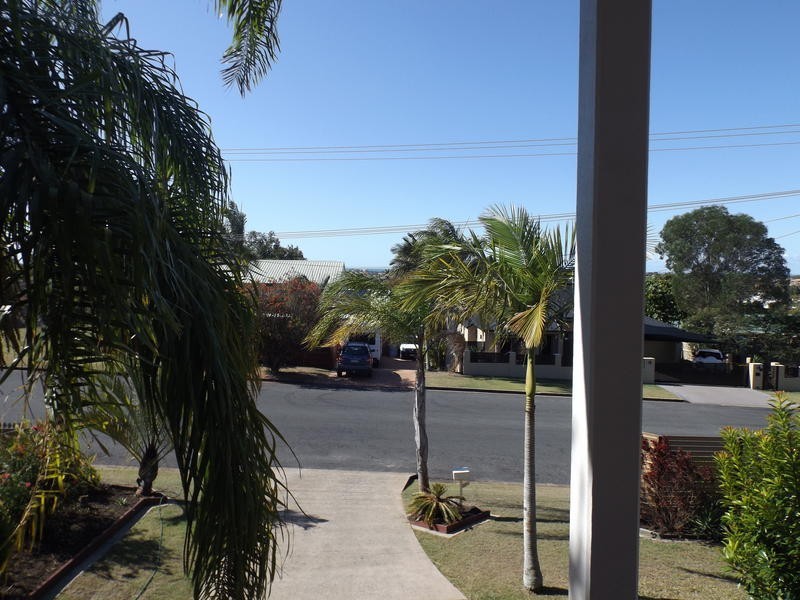 6 Jacobsen Outlook, Urraween QLD 4655