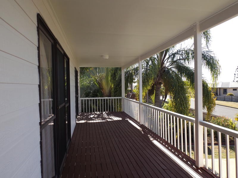 6 Jacobsen Outlook, Urraween QLD 4655