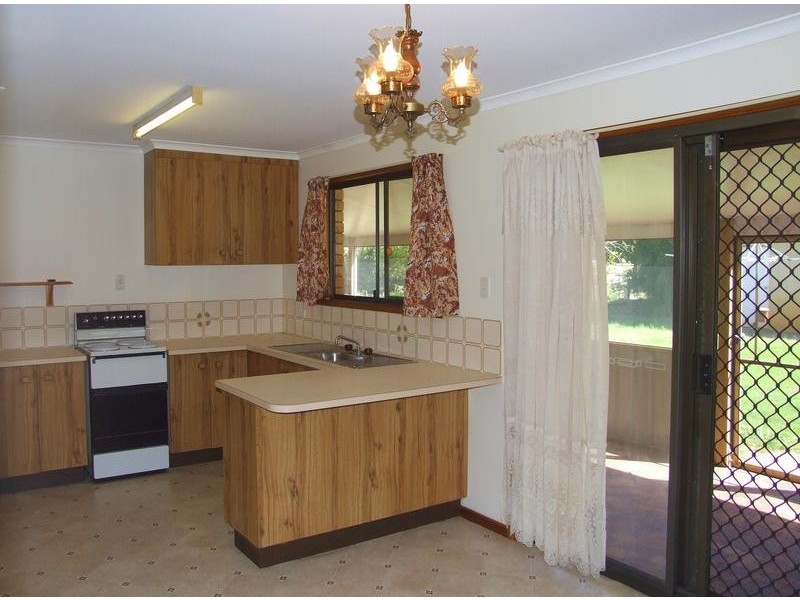 7 Christine Ave, Torquay QLD 4655