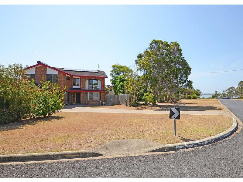 12 Flinders St, Point Vernon QLD 4655