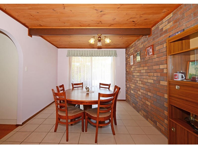 12 Flinders St, Point Vernon QLD 4655