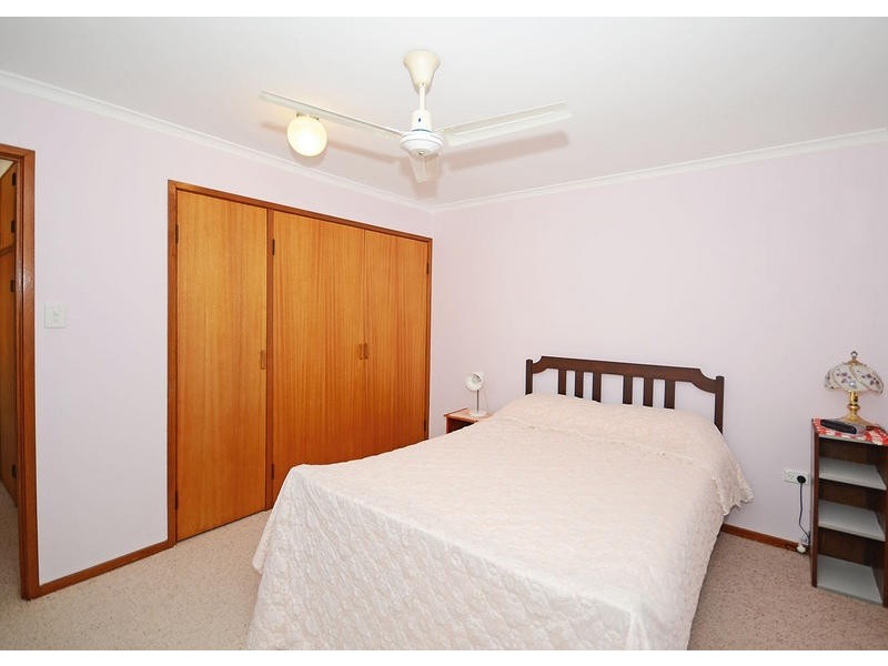 12 Flinders St, Point Vernon QLD 4655