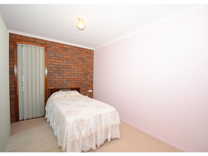 12 Flinders St, Point Vernon QLD 4655