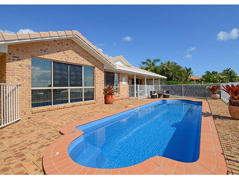 3 Balmoral Ct, Urraween QLD 4655
