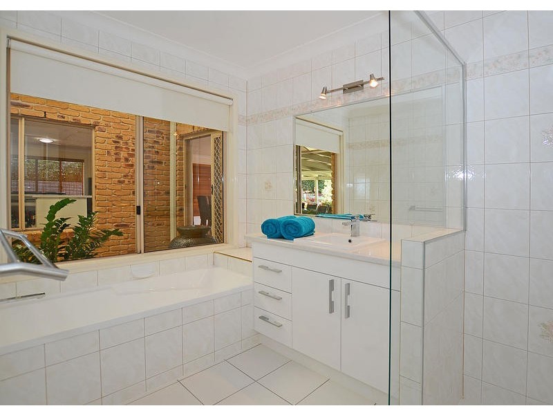 3 Balmoral Ct, Urraween QLD 4655