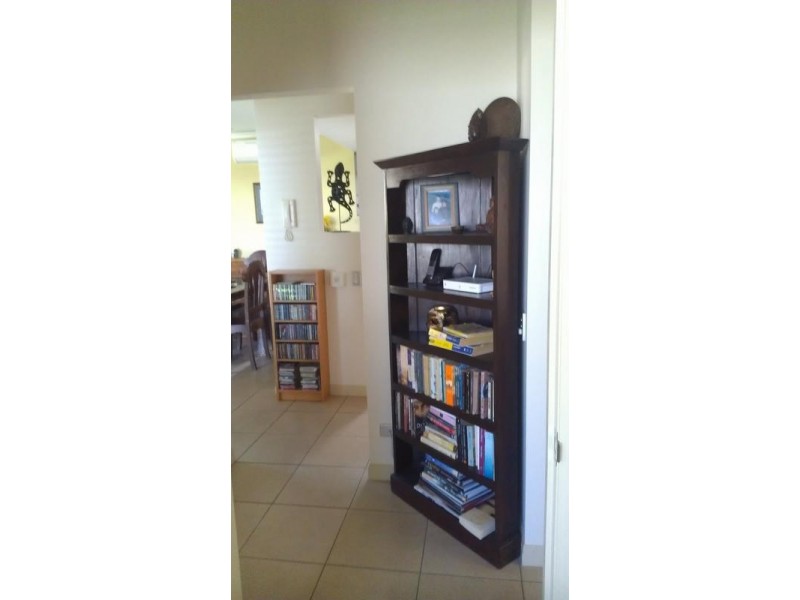 1 / 230 Pulgul St, Urangan QLD 4655