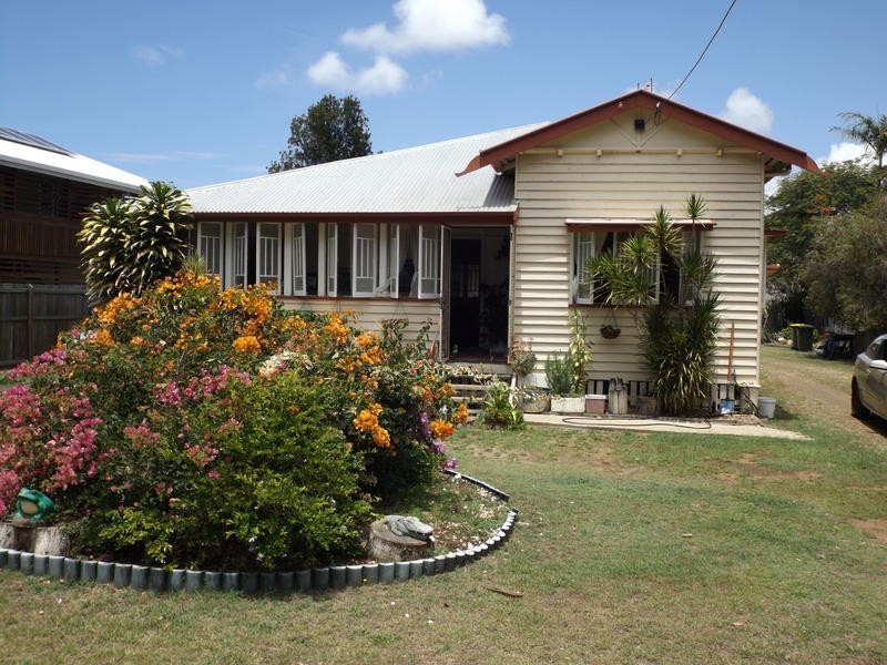 534 Esplanade, Urangan QLD 4655