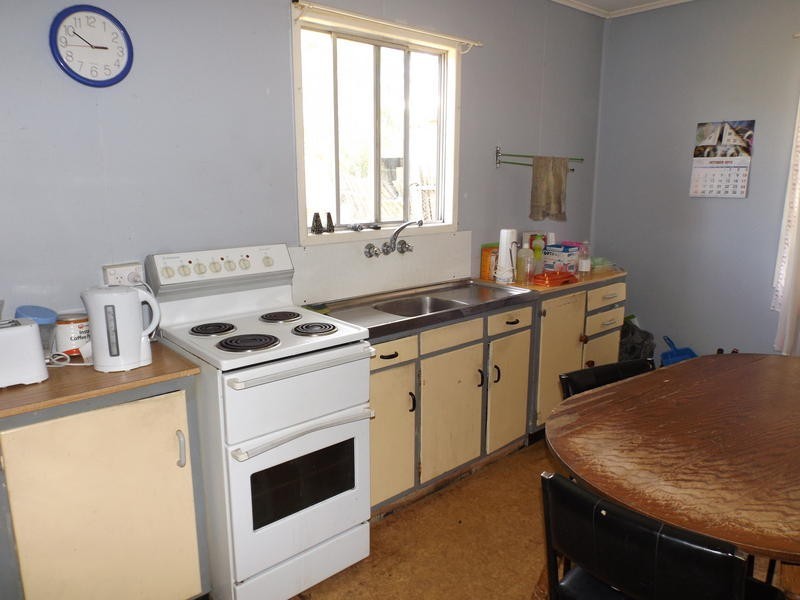 534 Esplanade, Urangan QLD 4655