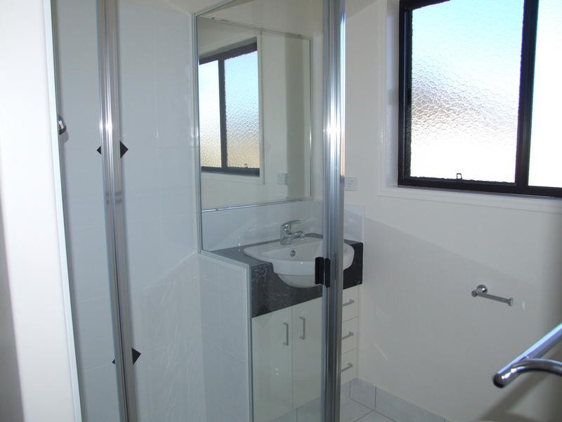 24 Bounty Cct, Eli Waters QLD 4655