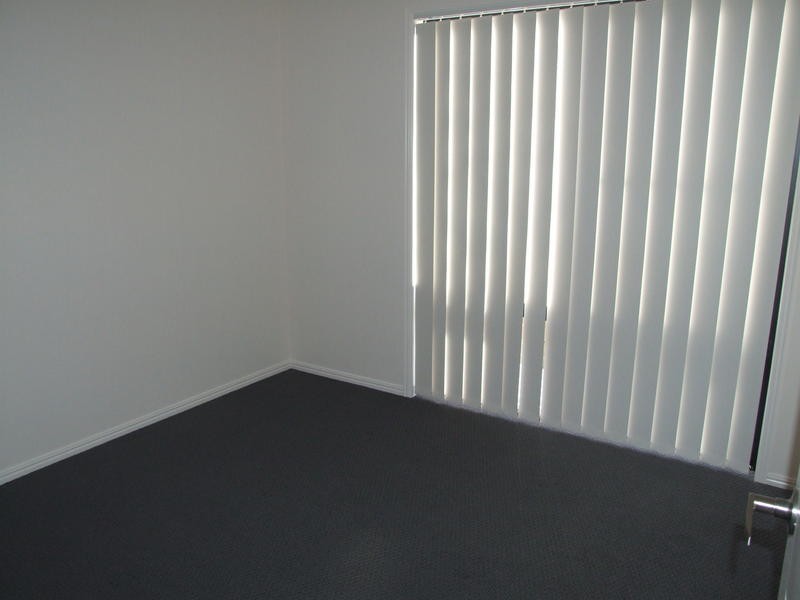 24 Bounty Cct, Eli Waters QLD 4655