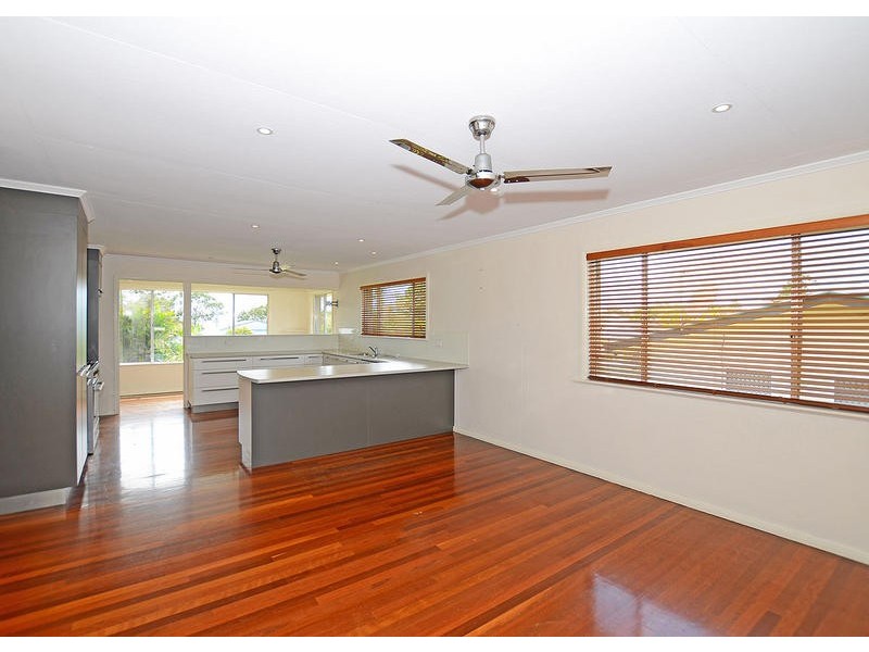 148 Long St, Point Vernon QLD 4655