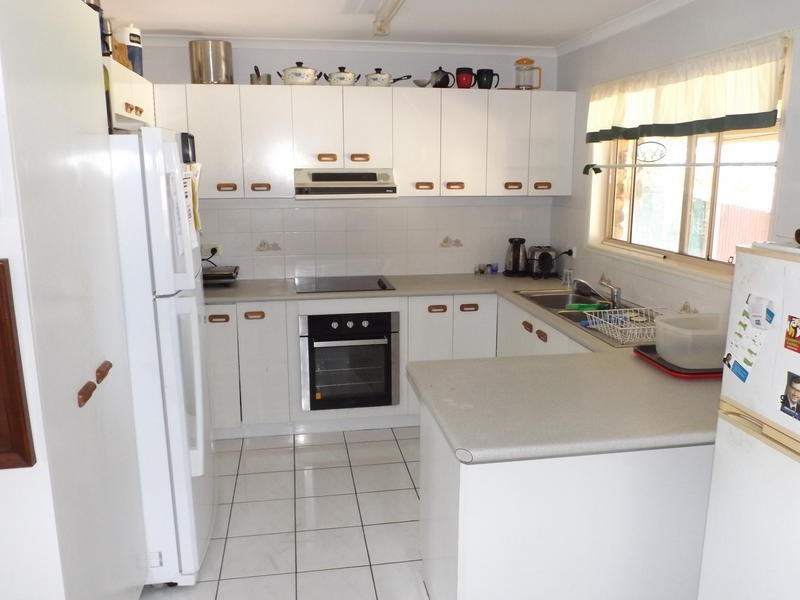 31 Wedge St, Urraween QLD 4655
