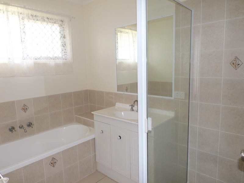 27 Gunsynd Way, Point Vernon QLD 4655