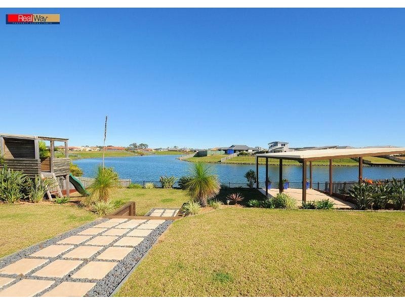 27 Lady Nelson Drive, Eli Waters QLD 4655