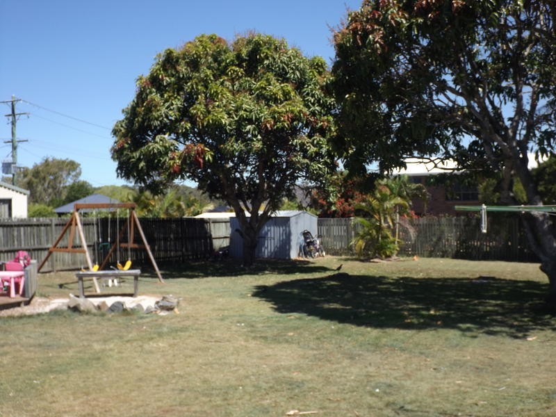 4 Pineapple Avenue, Torquay QLD 4655