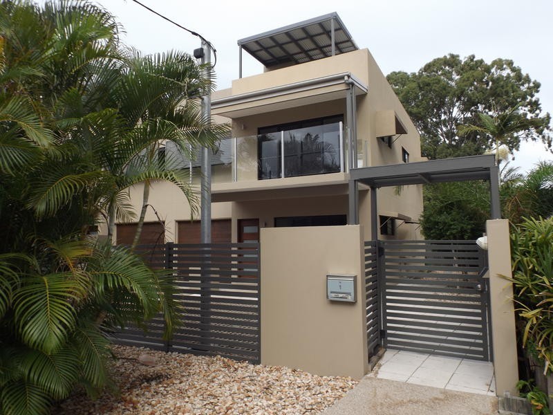 1/19 King Street, Urangan QLD 4655