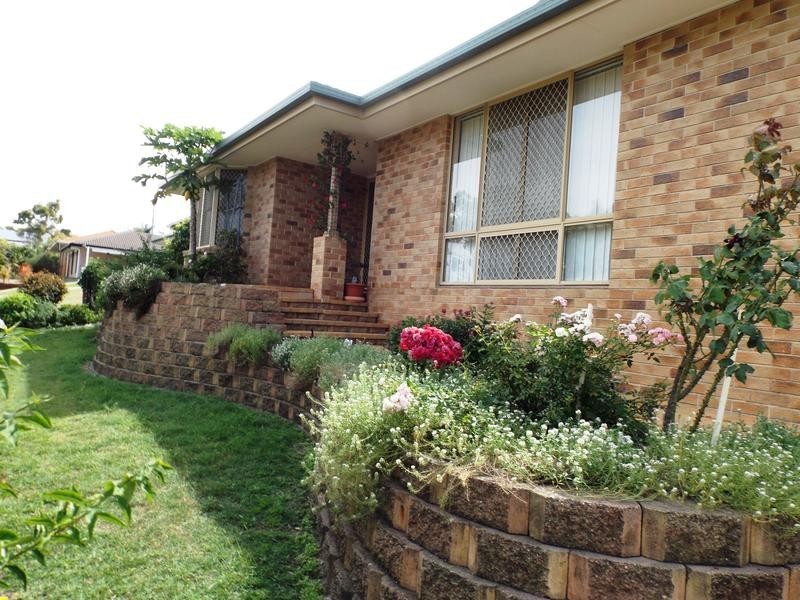 11 Barry Street, Torquay QLD 4655