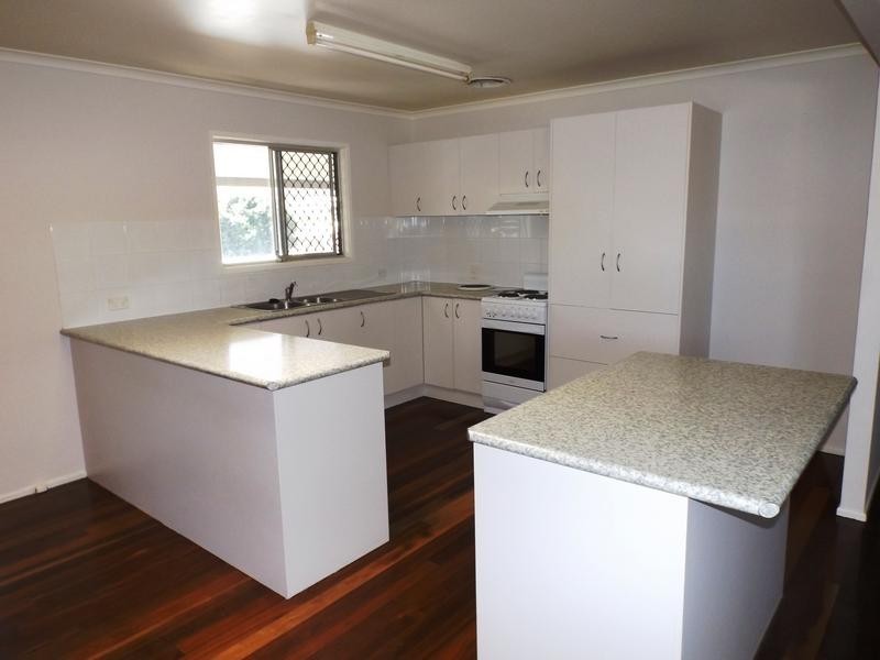 14 Prince Street, Urangan QLD 4655